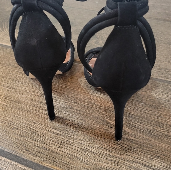 Gianni Bini Black Strappy Ankle Tie Heels / Size 6 - Picture 7 of 7